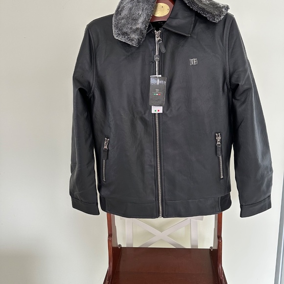 Men’s Jacket - Picture 2 of 7